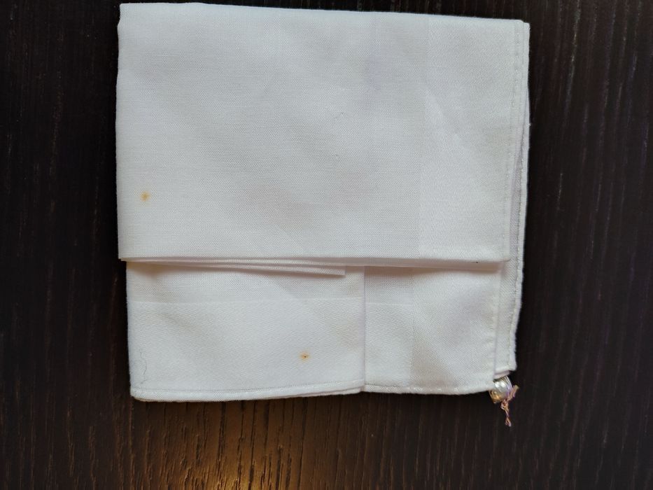 2 Lenços bordados da Madeira