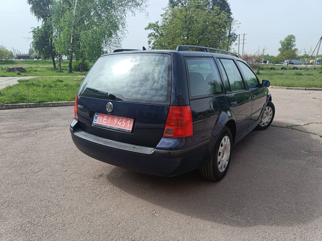 Volkswagen Golf 4 1.6 MPI бензин