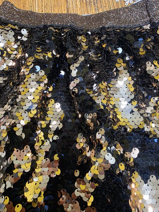 Wystrzałowa spódniczka z cekinami