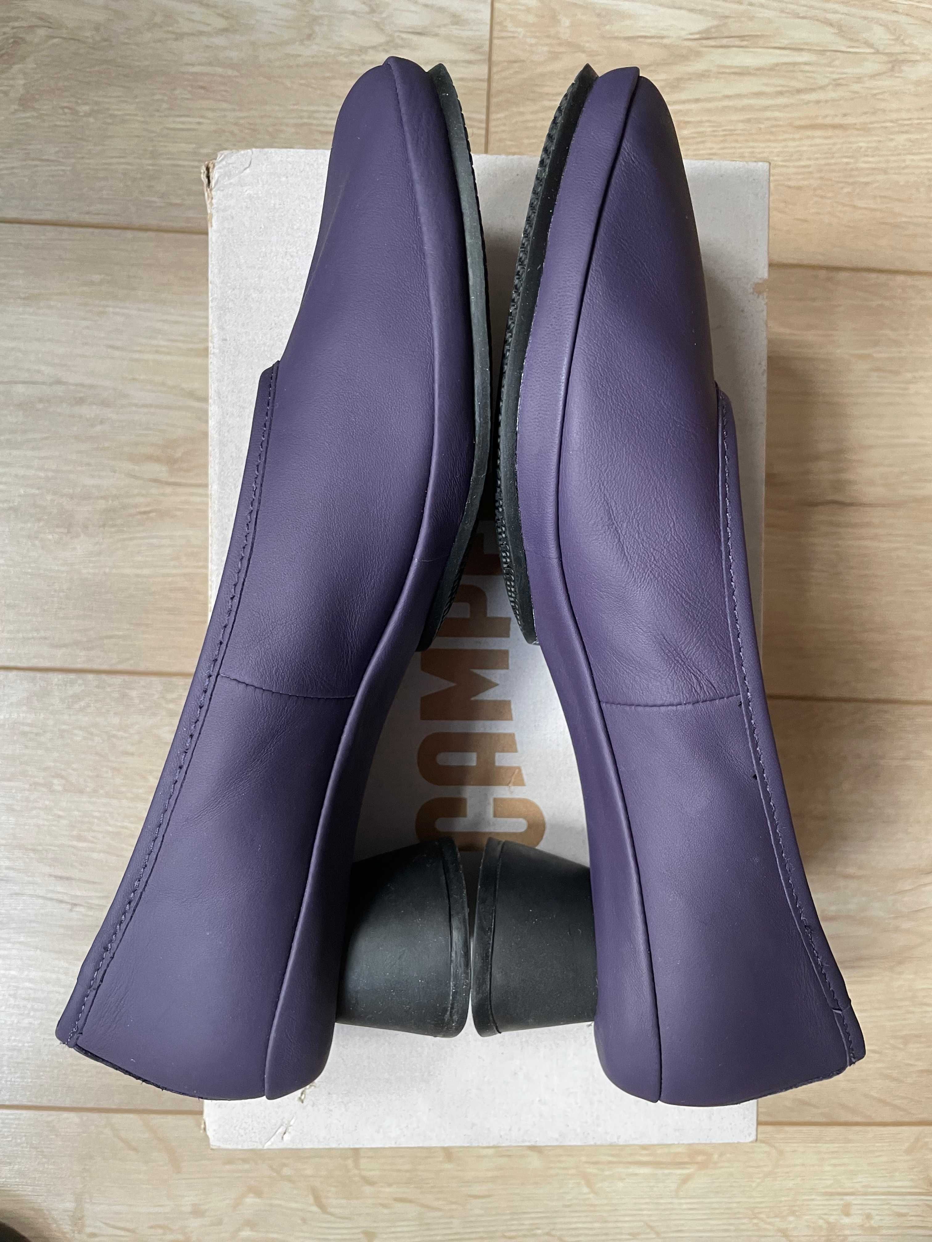 Baleriny Camper na obcasie model Alright kolor purple