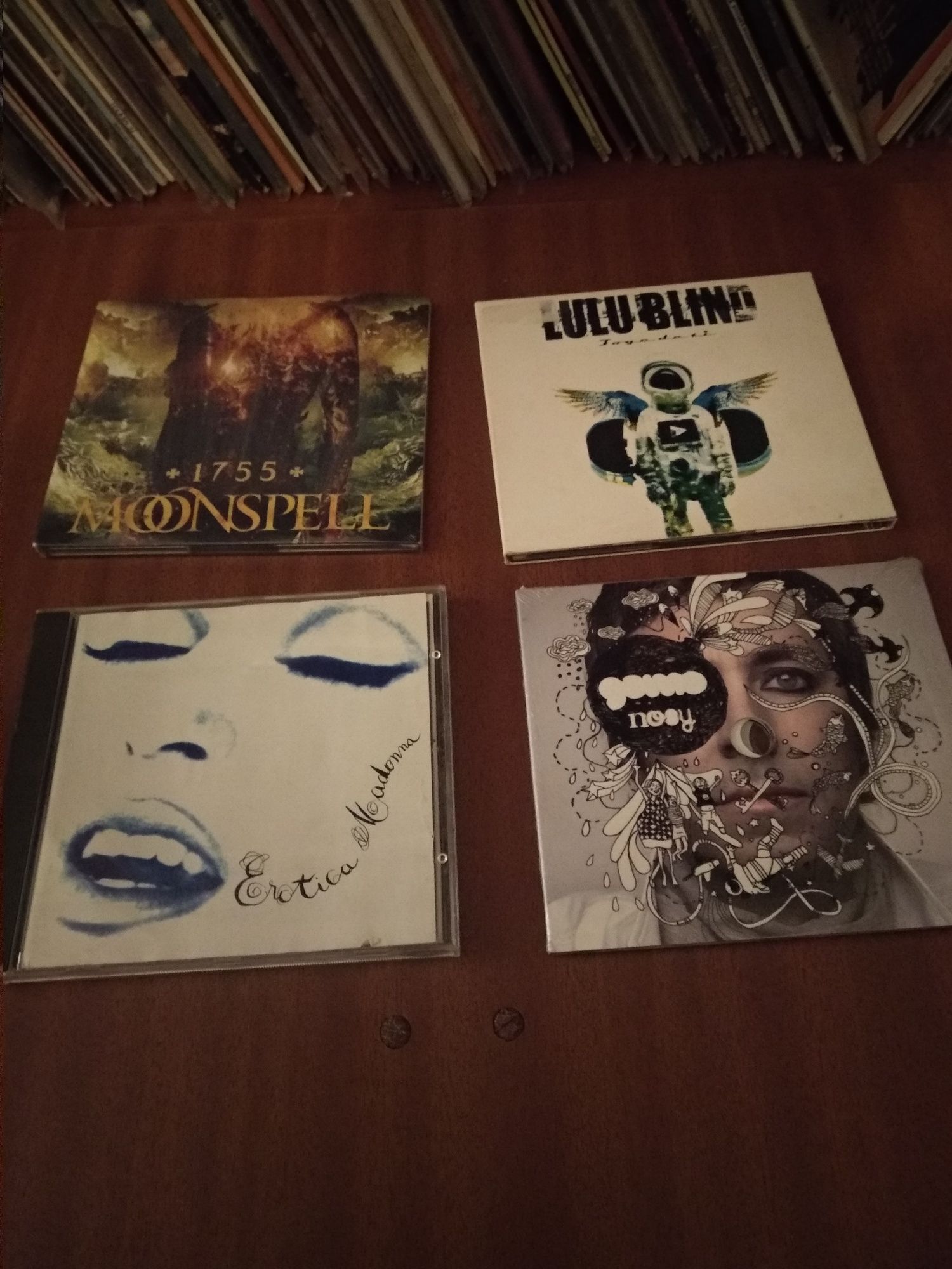 Cd's Madonna, Lulu blind, Gomo, Moonspell