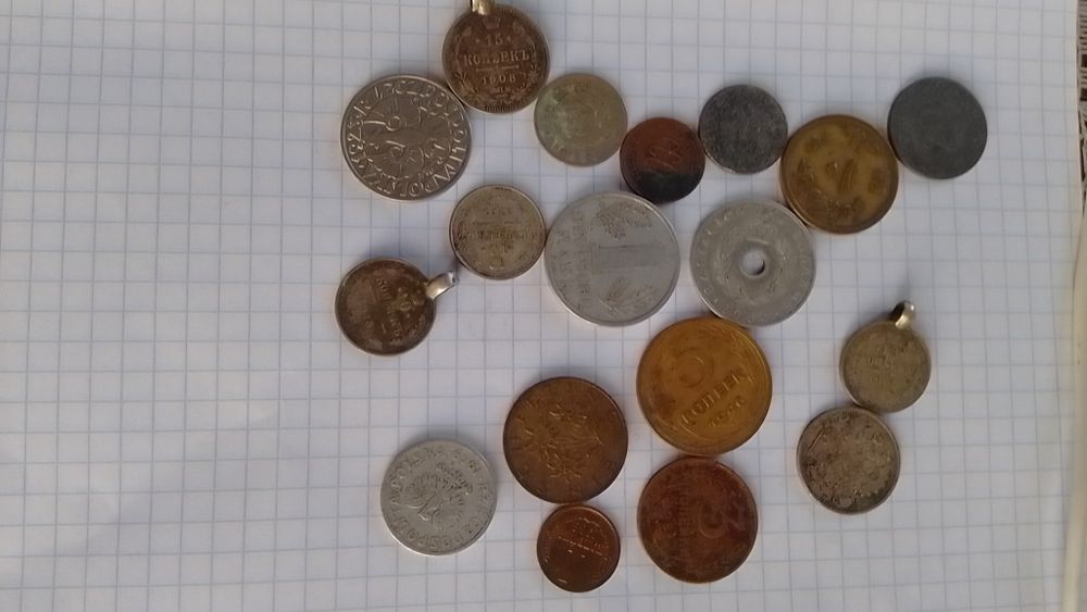 Продам старые монеты