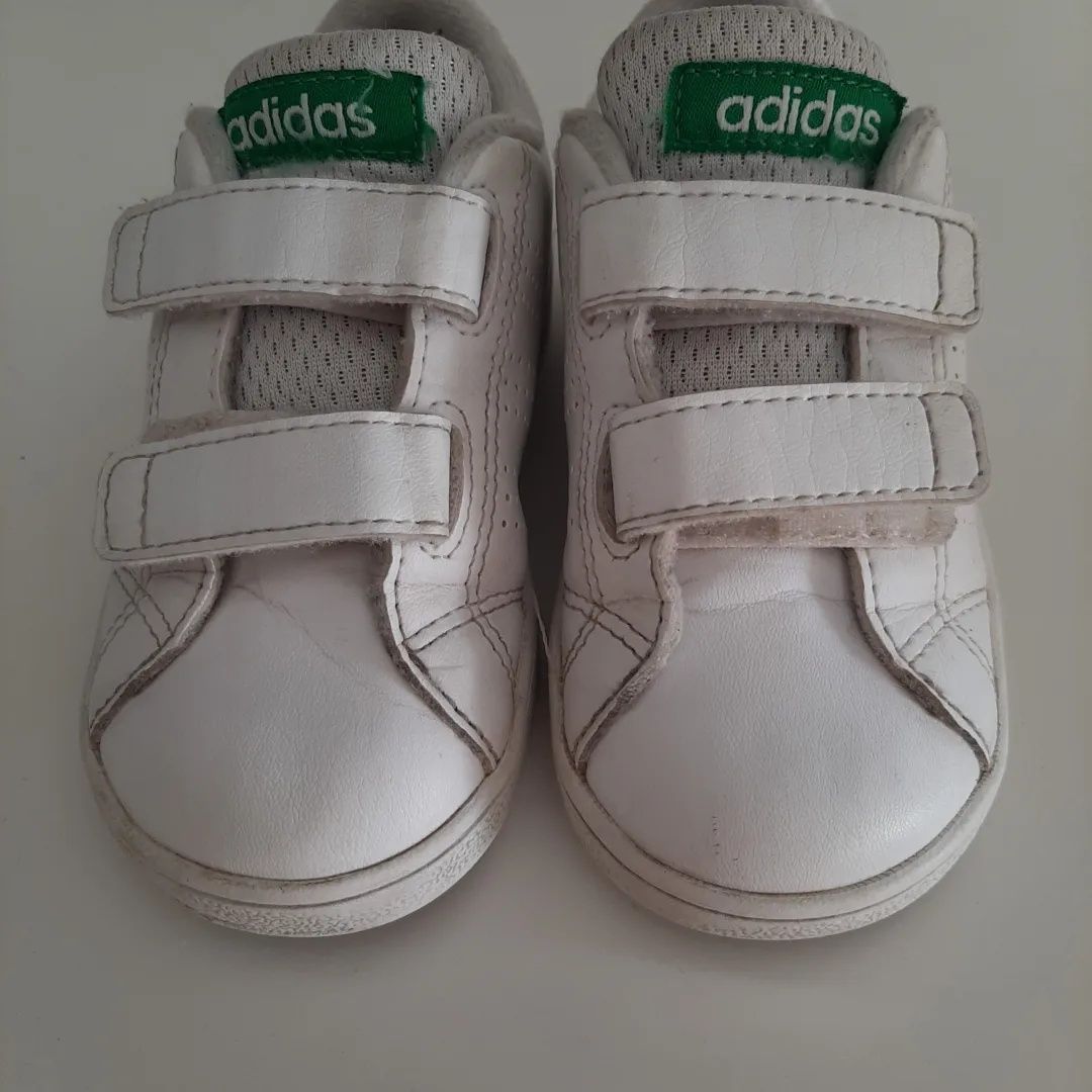 Ténis Adidas Stan Smith unisexo tamanho 23