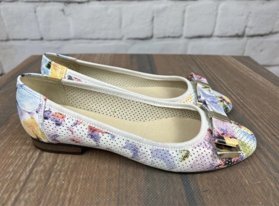 Giulio Santoro baleriny w kwaiaty rozm 36