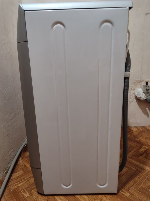 Пральна мшинка Індезіт на 6кг