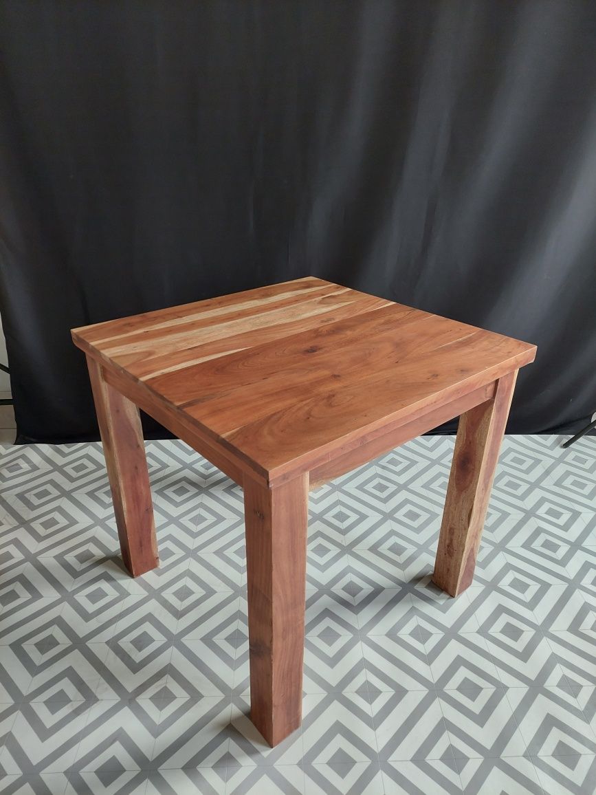 Komplet stół + 4 krzesła
