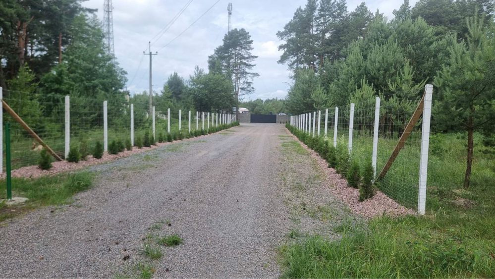 Продам ділянку під комерцію  . Сарни . Варшавська траса . Фасад