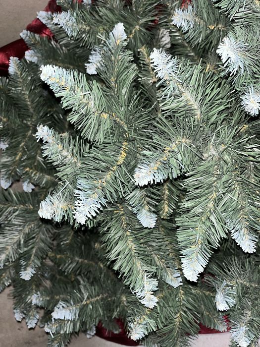 Ялинка штучна, пишна, засніжена, новорічна, святкова 2.2