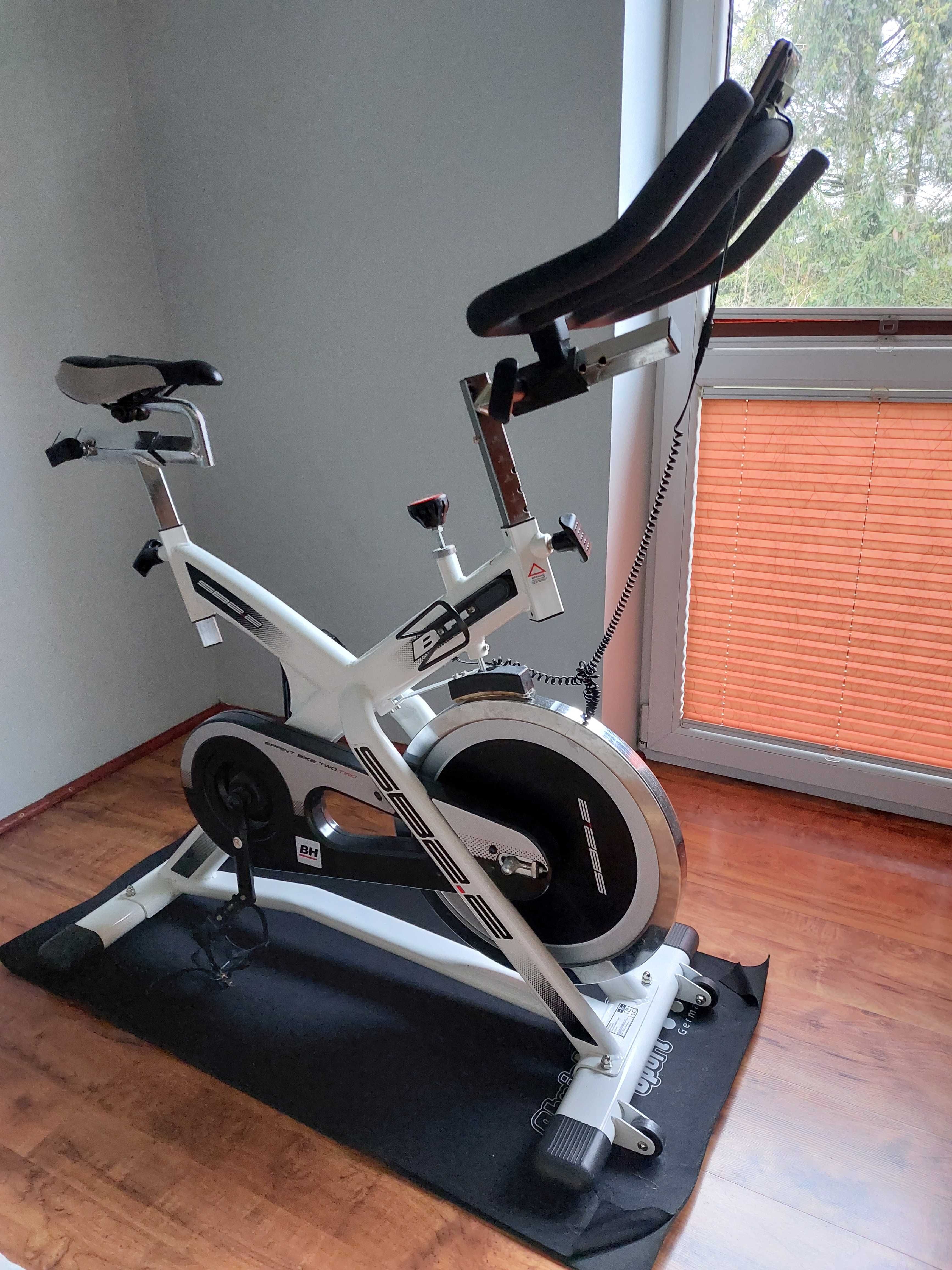 Rower spinningowy BH FITNESS SB2.2