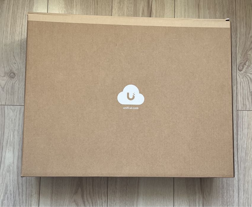 Комутатор керований рівня 2 Ubiquiti UniFi Switch 48 PoE (USW-48-POE)