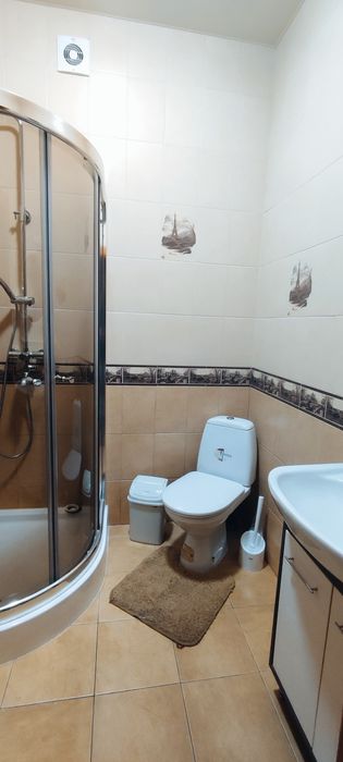 Здається 3-х. к.кв. з А/О. Центр!