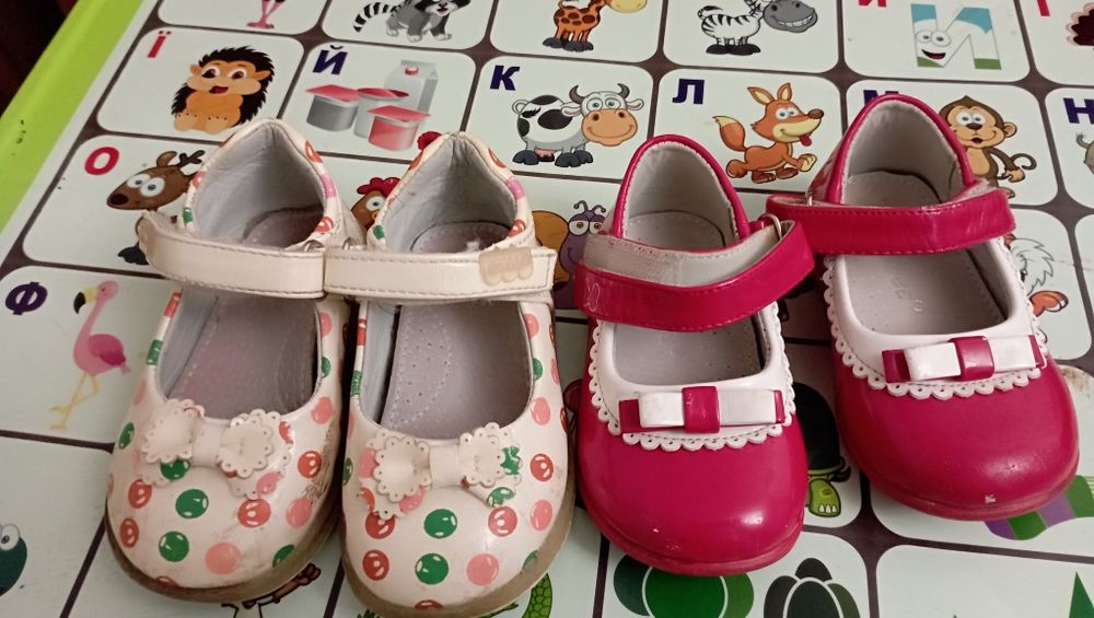 Дитячі туфельки на рочок дитинці 19-20 розмір В дуже гарному стані