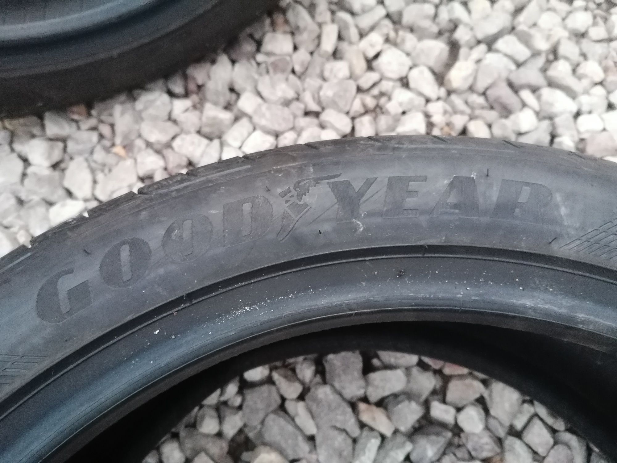 235/45/19 Goodyear