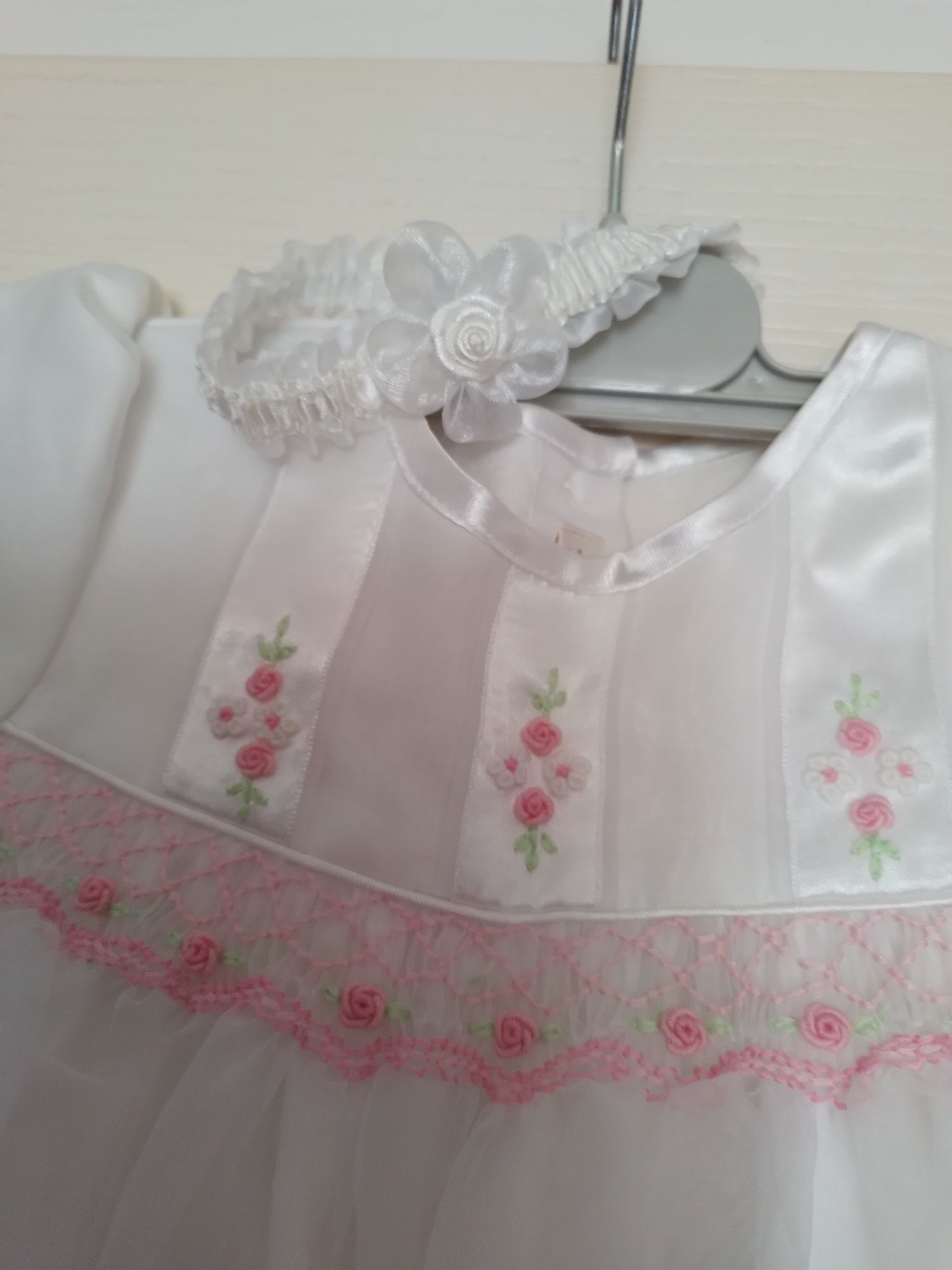 Śliczna sukieneczka +opaska (chrzest, urodziny)Alella 74-80