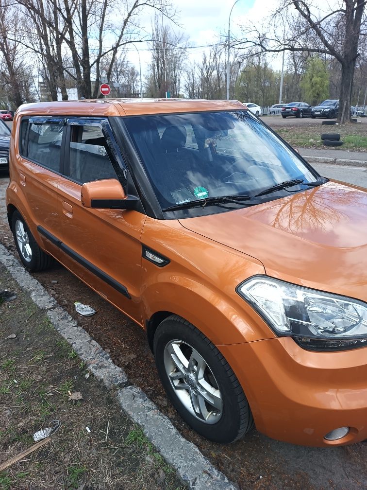 Продам власний автомобіль Kia Soul