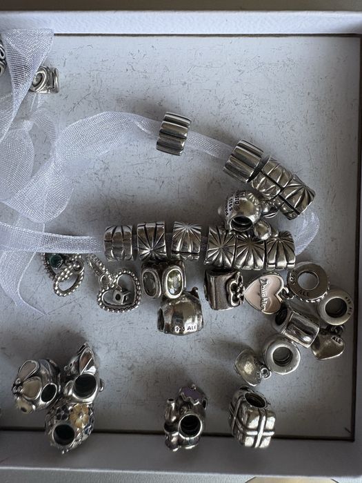 Pandora cena od 50 sztuka