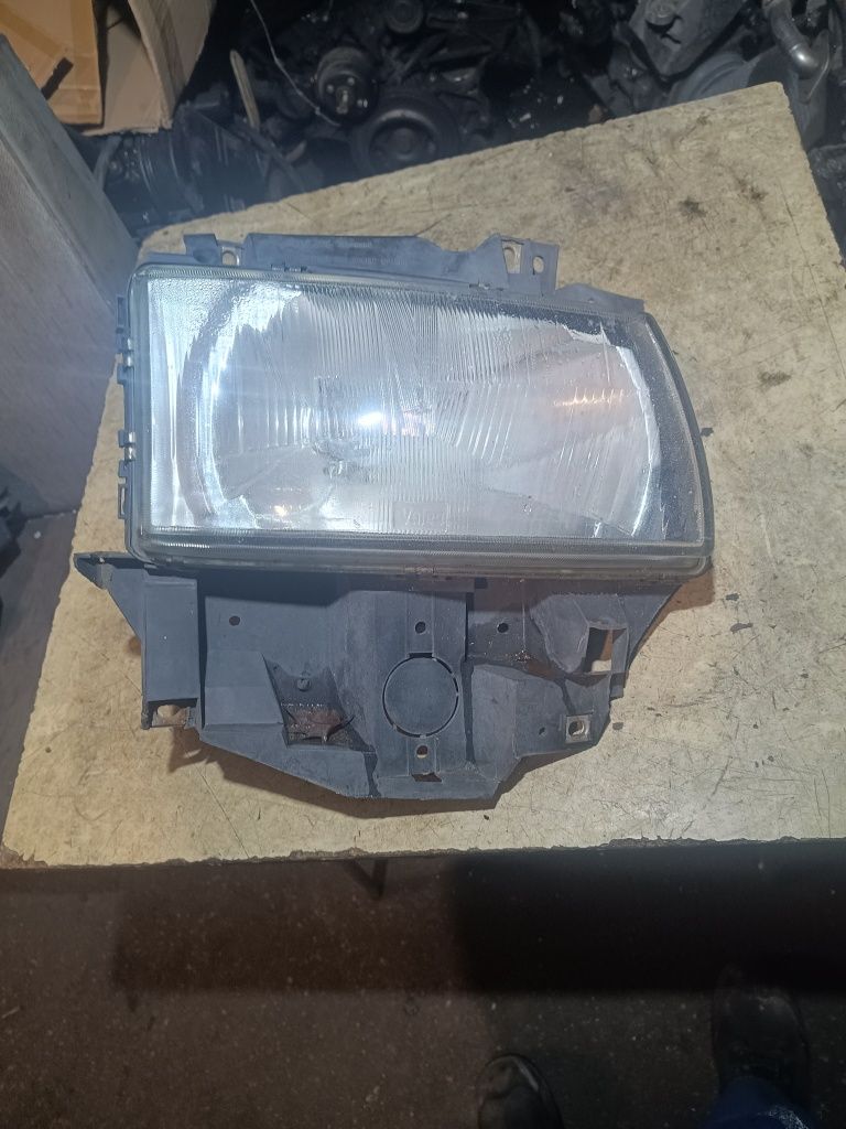 Lampa przód prawa VW T4 lift oryginał "uśmiech" multivan caravella