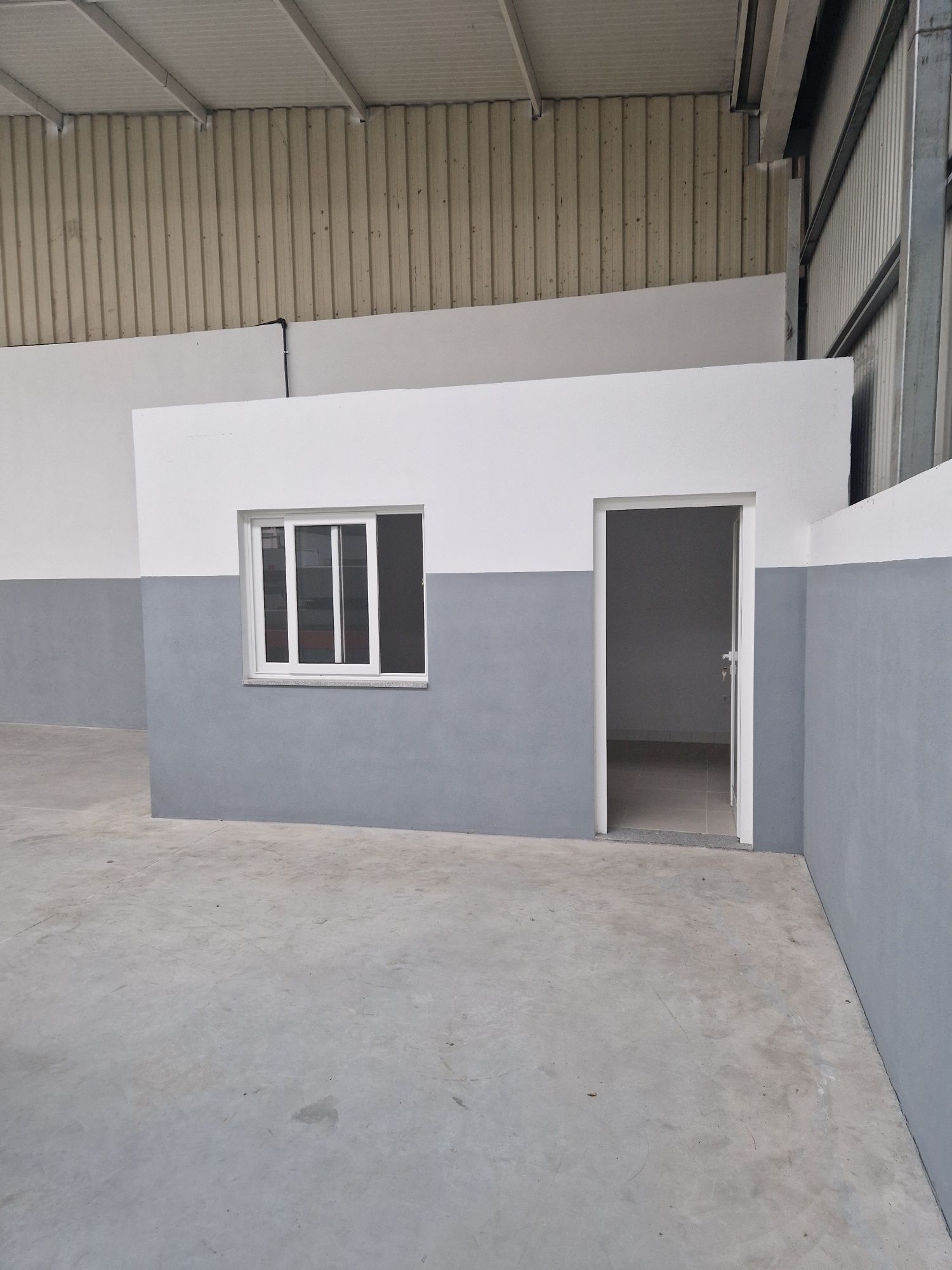 Aluguer pavilhão 1500m2