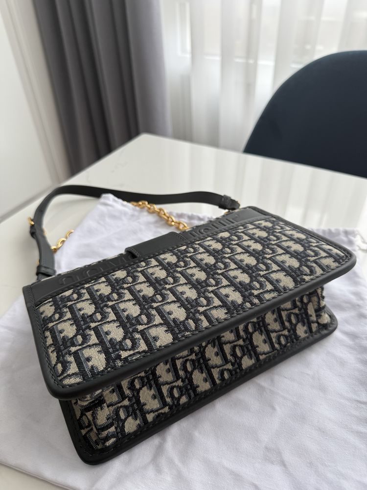Сумка Dior 30 Montaigne