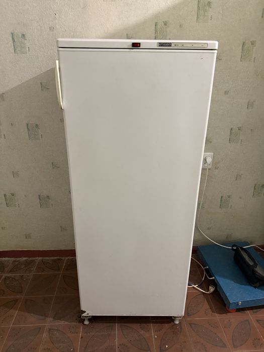 Продам морозильную камеру Атлант