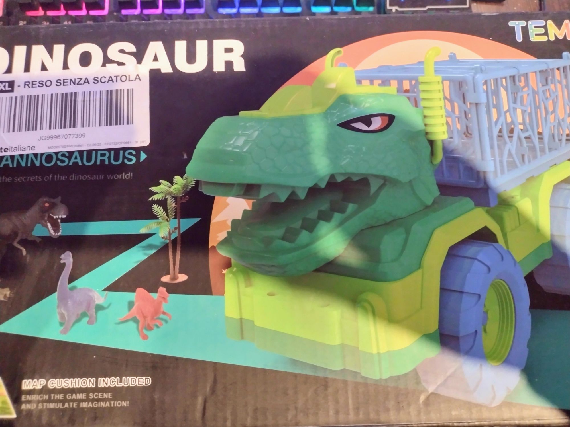 Dino transport+ figurki