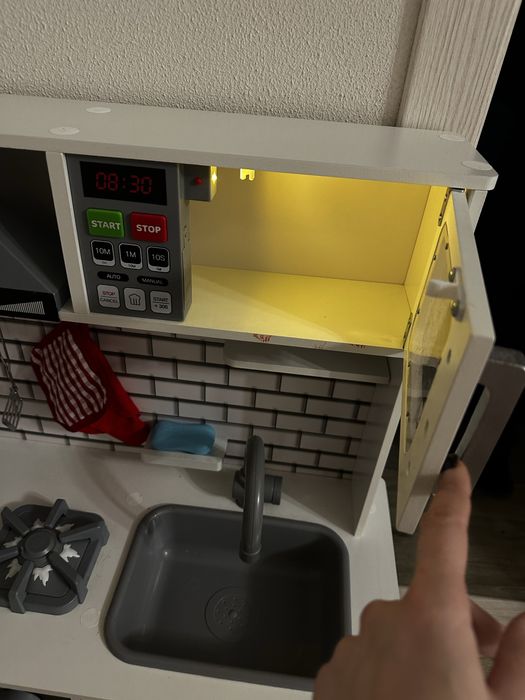 Дитяча деревяна кухня Avko