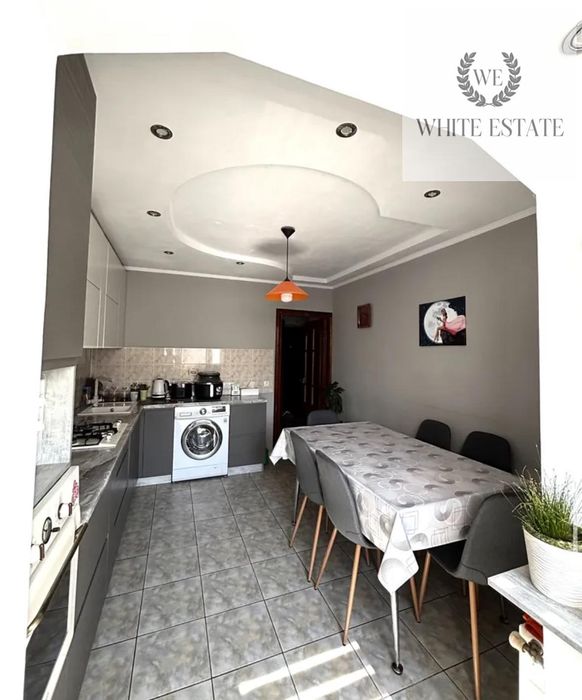 Продаж 2кім. квартири по вул. Будного Степана 32А