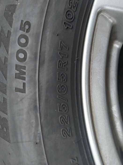 R 17 225/65 Зима Автошини Резина Шини