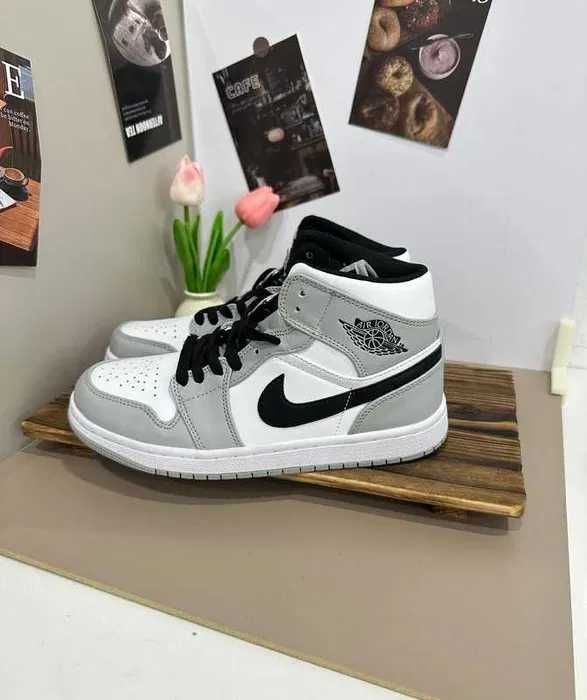 Buty damskie Trampk Jordan 1 Mid Light Smoke Grey R.39