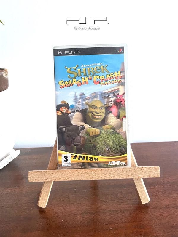 Capa + Folheto – Shrek Smash N’ Crash (PSP)