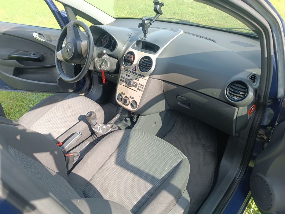 Opel Corsa D 2009 benzyna+ lpg