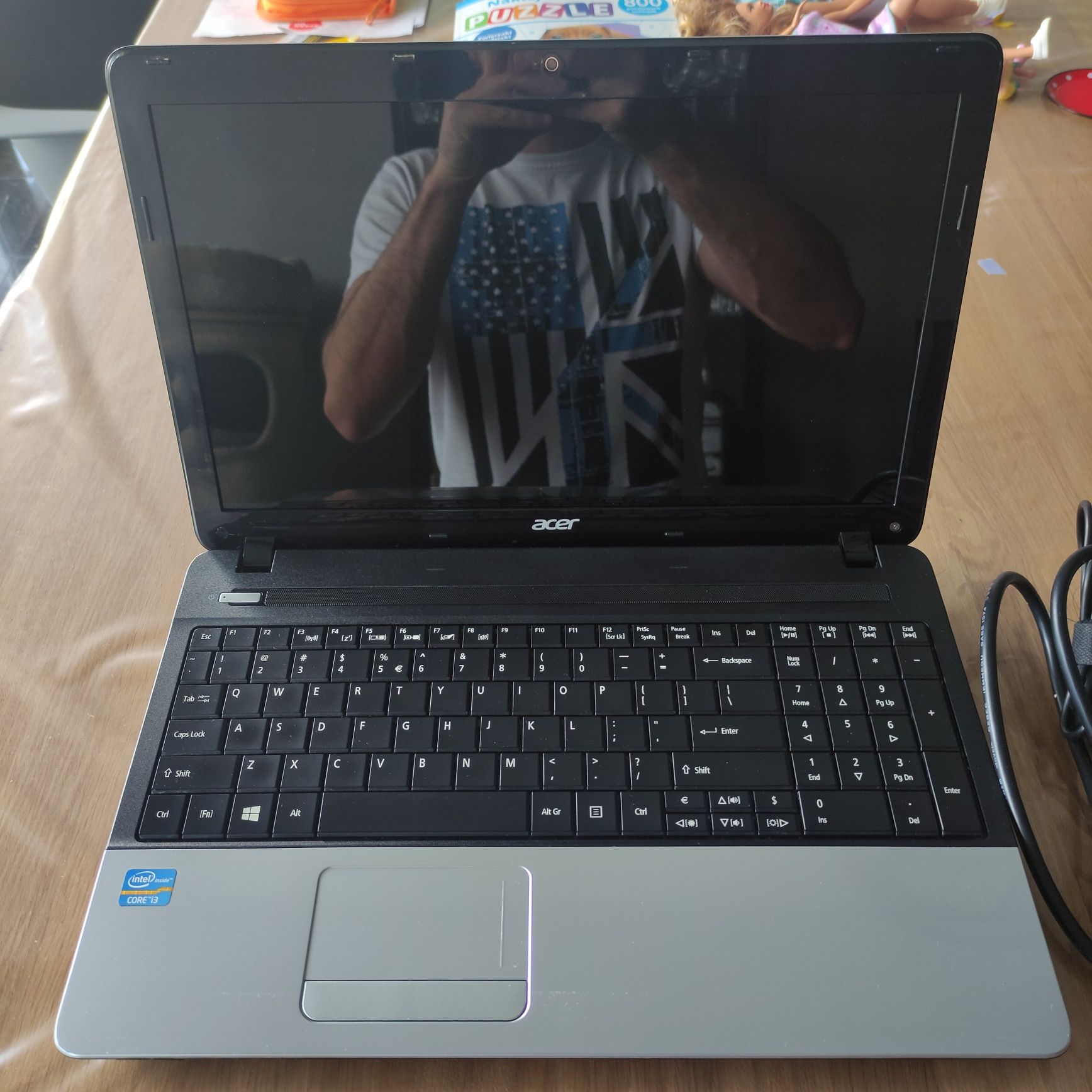 Laptop Acer Aspire E1-571, Intel Core I3-3120M, 8 GB RAM, zasilacz.