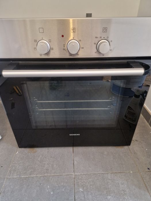 Духовка Сіменс..