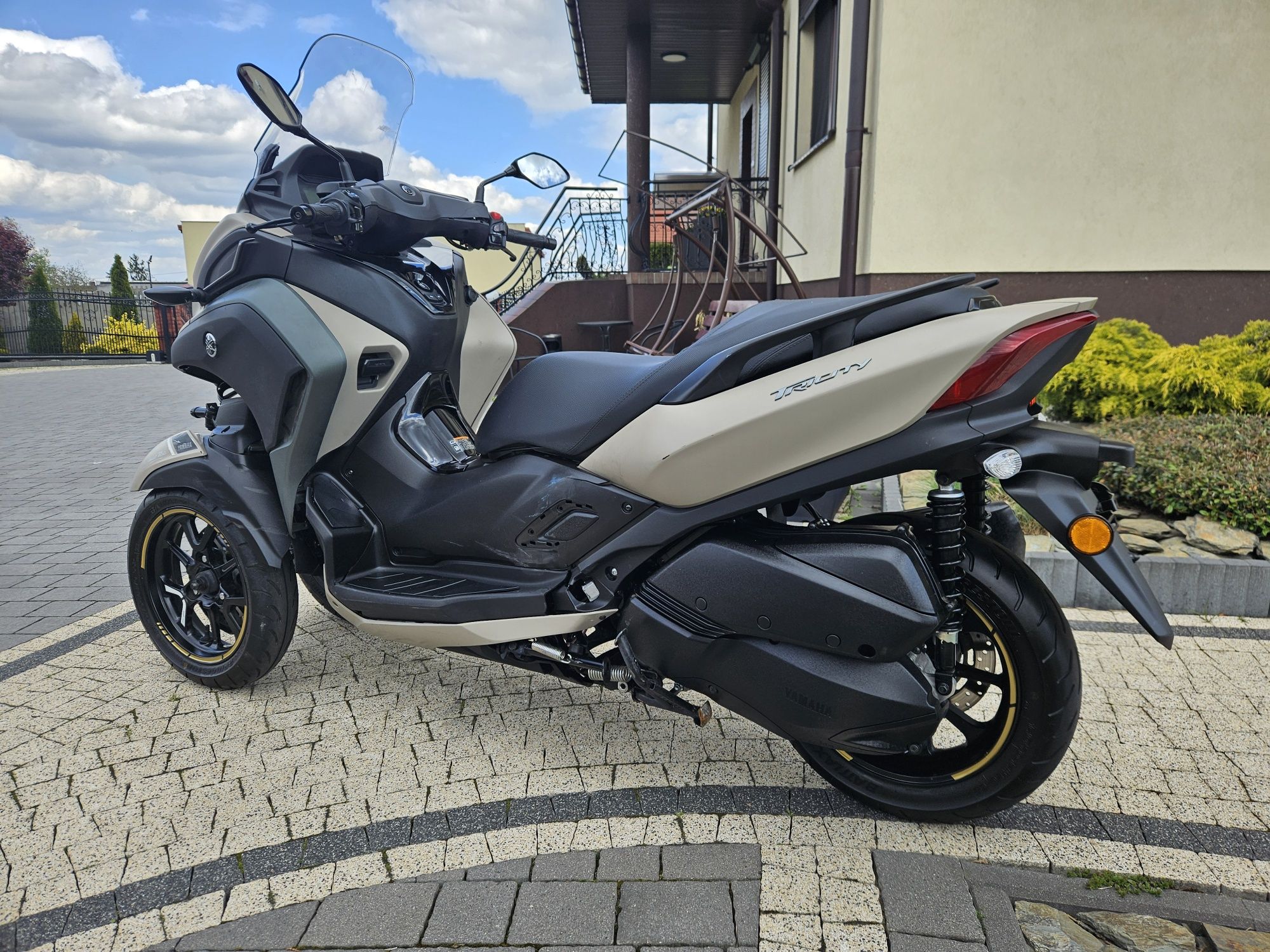 Yamaha Tricity 300 L5e 2023r piaggio mp3