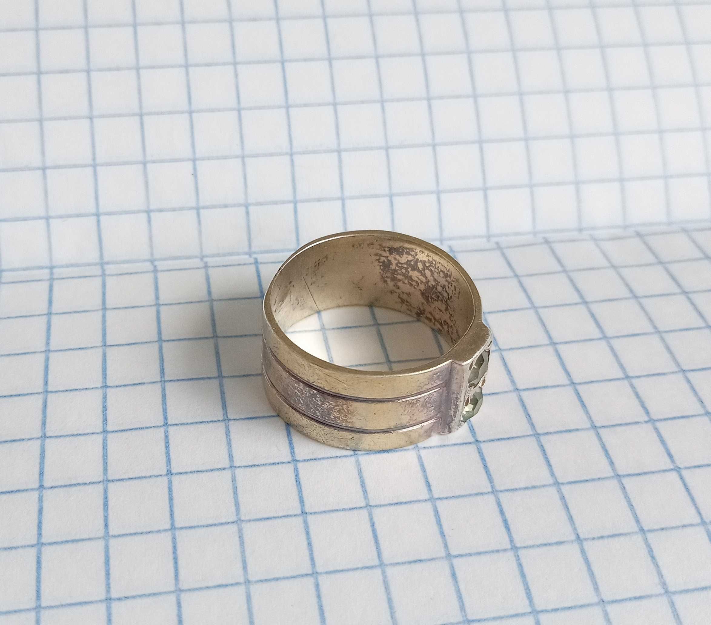 Перстень кольцо с камнями, серебро 875 звезда. СССР