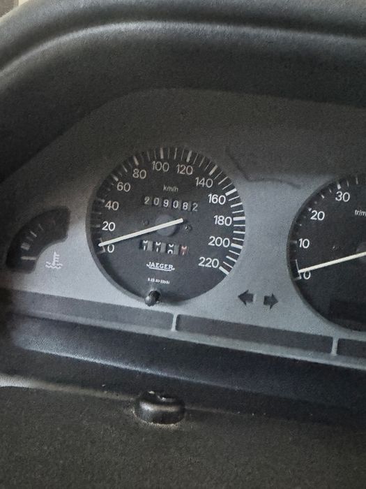 Carro pegeout 106
