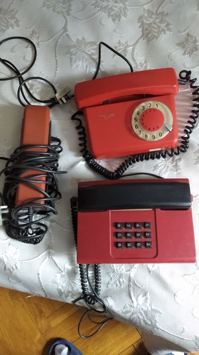 Продам набор 4 телефона