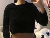 Czarny sweterek crop top Pull & Bear