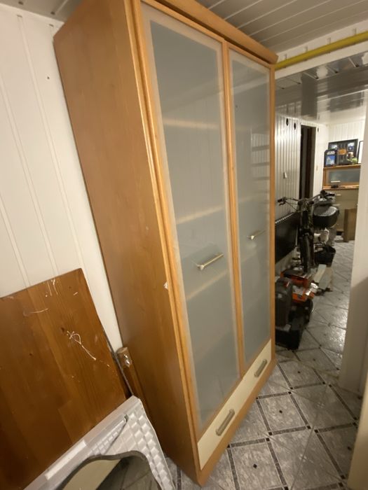 Szafa otwierana z półkami 90x195x40