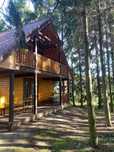 Całoroczny domek nad jeziorem Dadaj z kominkiem i klimatyzacją