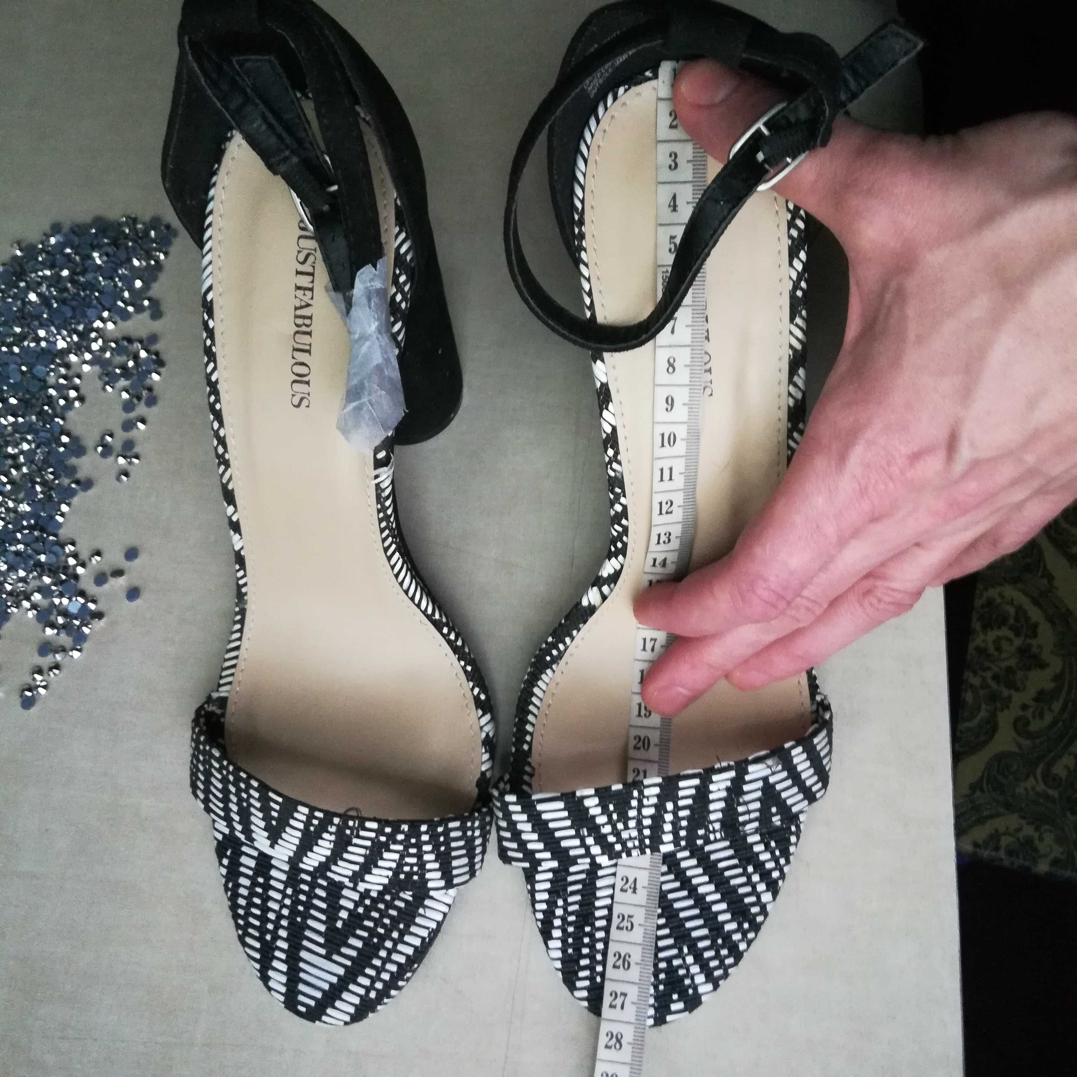 Eleganskie sandały na słupku 42/27 cm