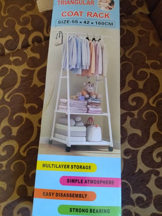 Продам нову стійку вішалку