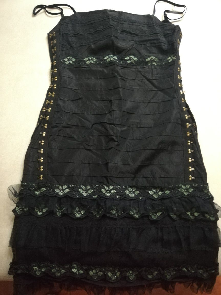 Vestido preto de cerimónia