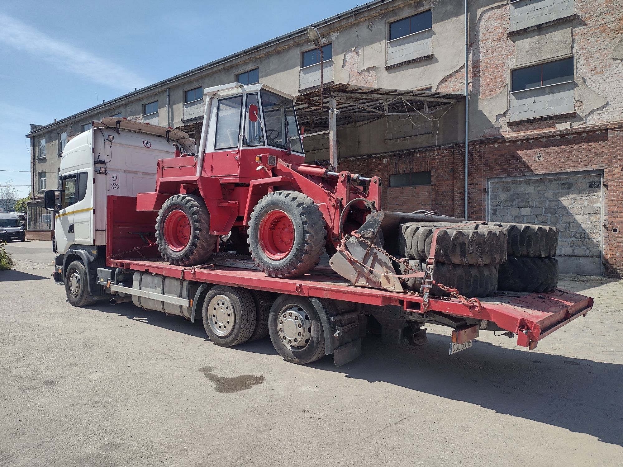 Autolaweta laweta transport ciągników maszyn przyczep do 7 i 14 ton