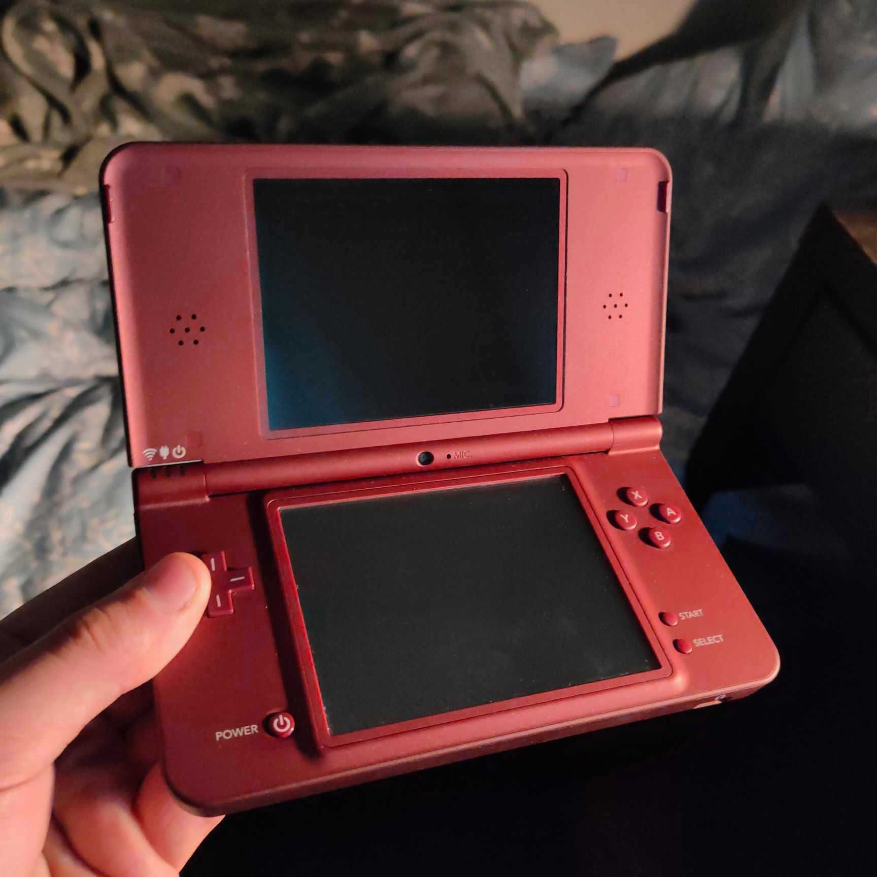 Nintendo DSi XL Bordowy