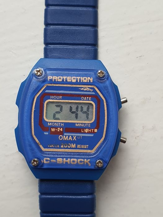 8.X. Zegarek damski OMAX lata 80 te.