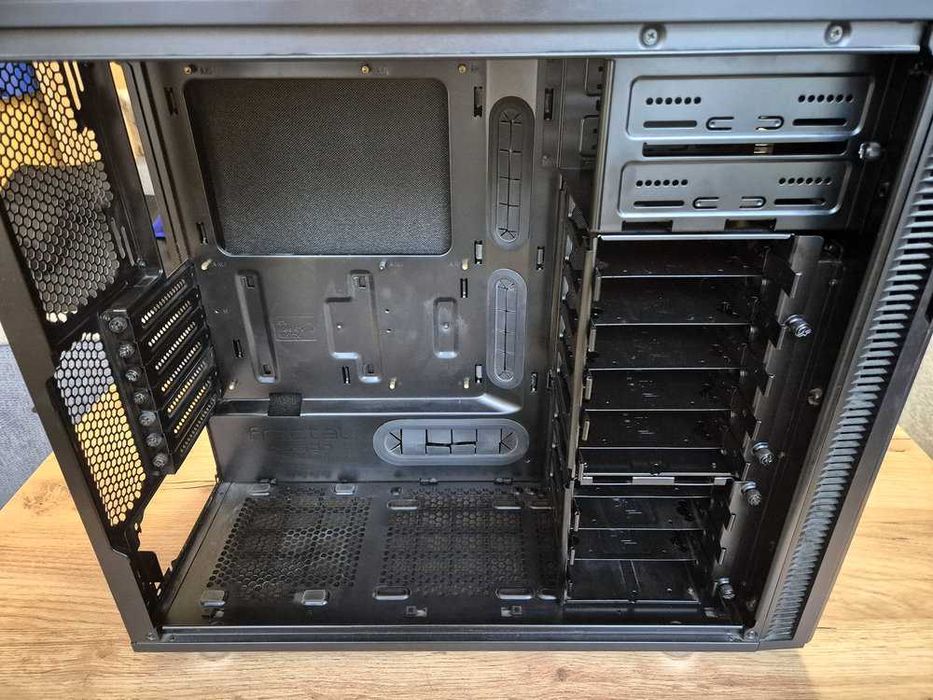 Fractal Design R5 Blackout Edition wszystkie ORYGINALNE części PUDEŁKO