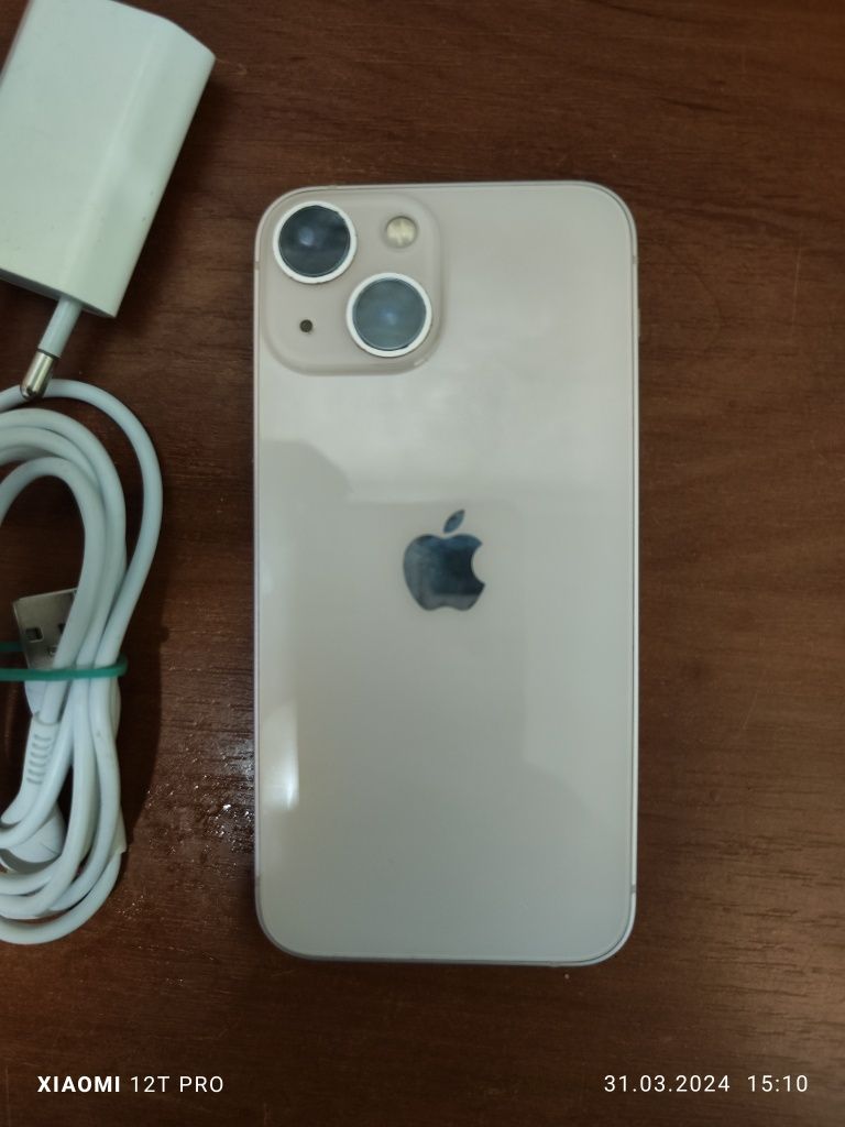 Продам iPhone 13