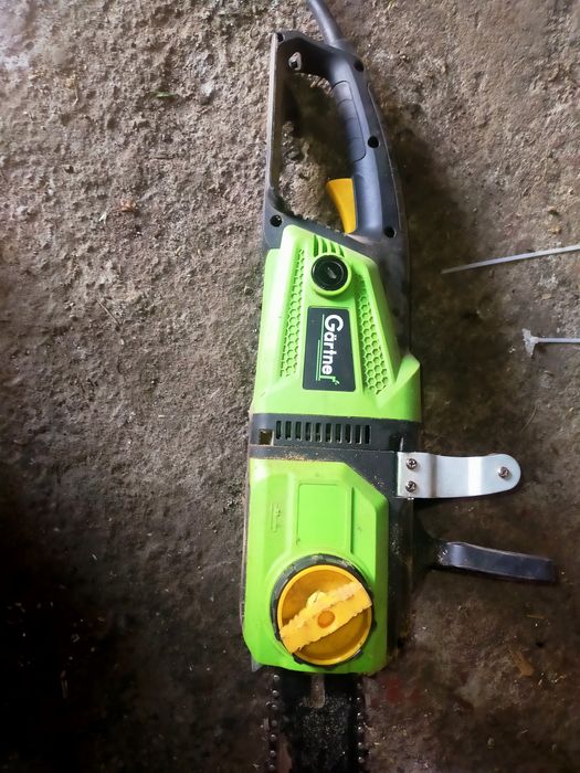 Продам електро пилу