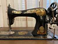 Maquina de costura Singer serie F106 com movel (ano 1911)